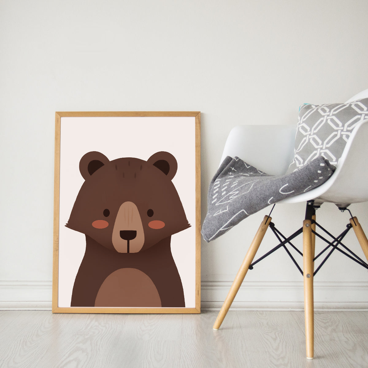 Peekaboo woodland bear print