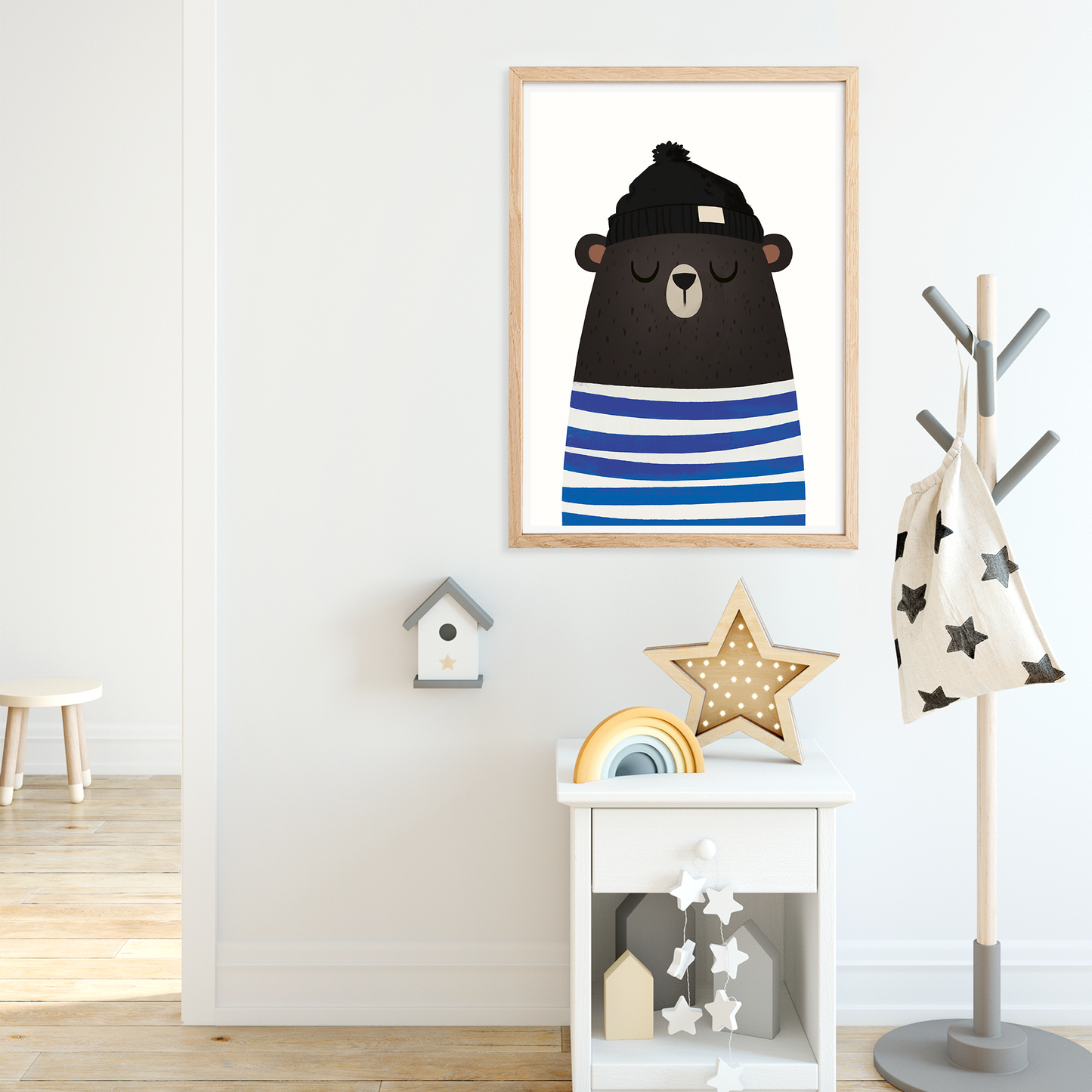Hipster bear with a hat print